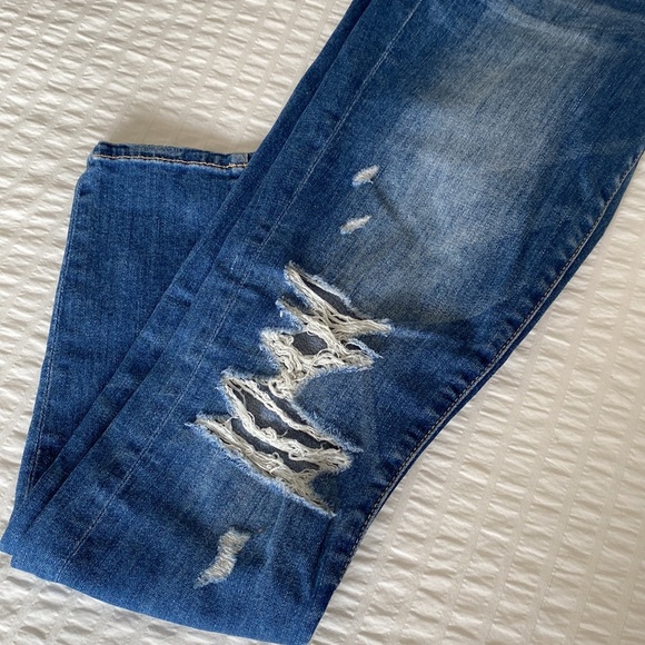 AE distressed skinnies - Picture 3 of 8